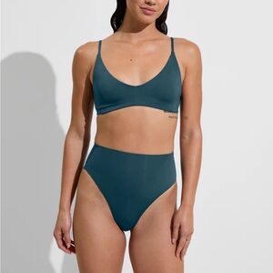 NWT left on Friday set